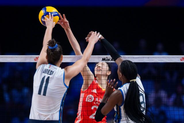 V站体育新闻-中国女排澳门站2胜2负 状态和教练组布阵仍存问题