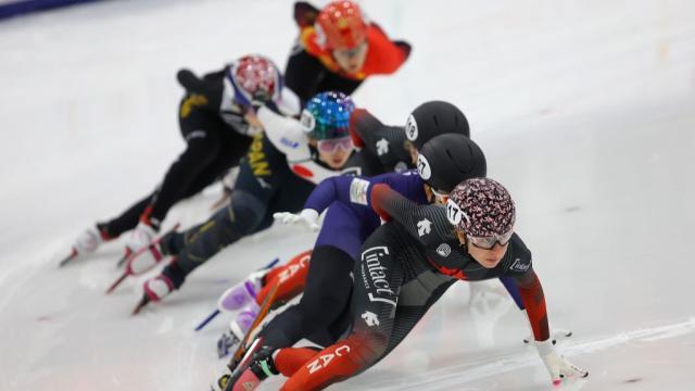 V站-短道四大洲赛中国接力赢1金1银 公俐1000米摘银