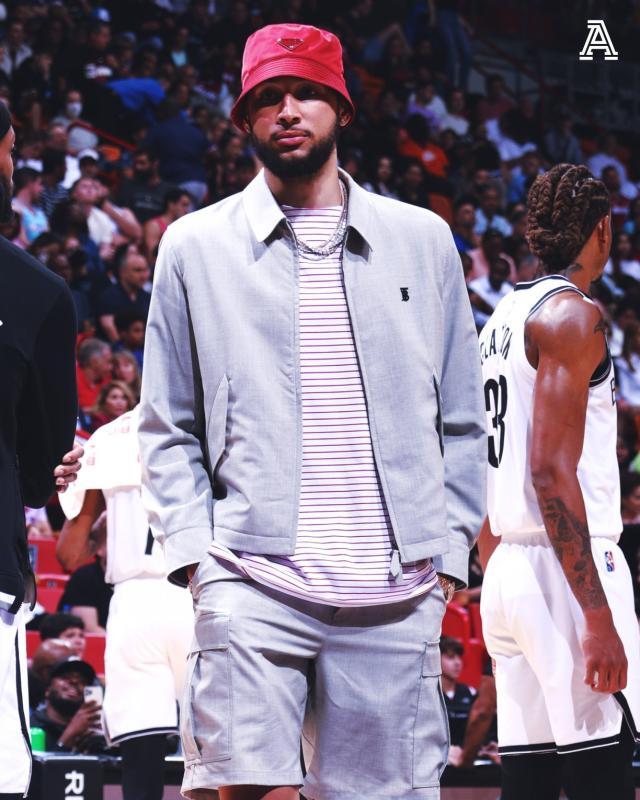 西蒙斯无缘附加赛 本赛季复出可能性微乎其微